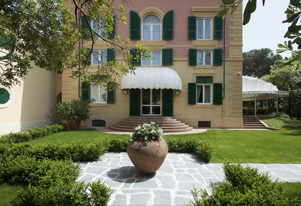 augustus hotel forte dei marmi outdoor