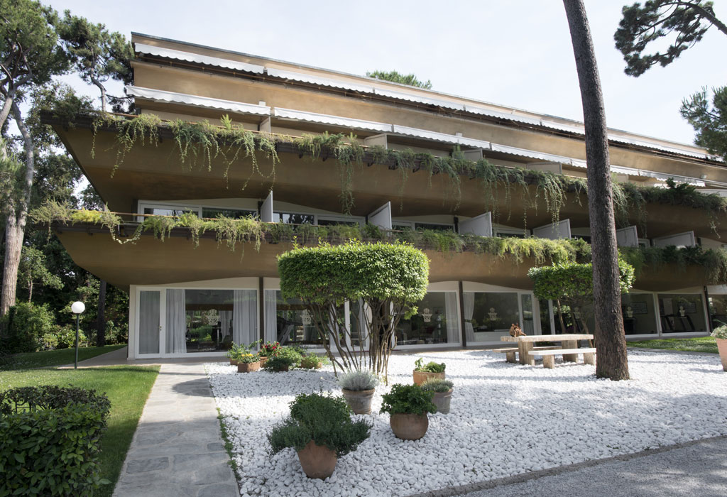 augustus hotel forte dei marmi outdoor