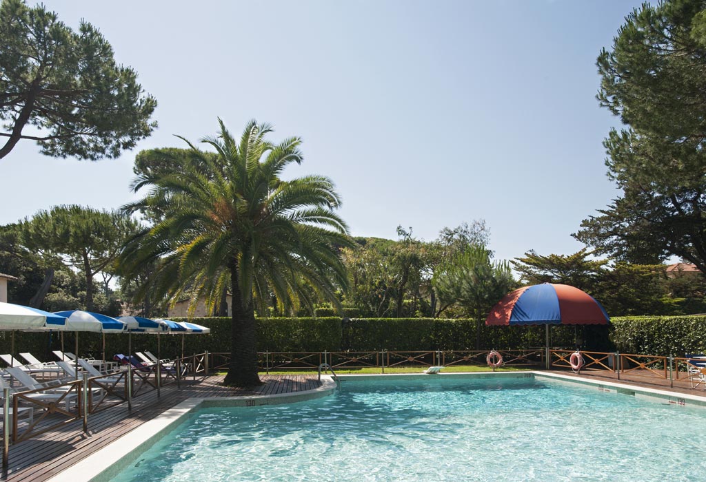 augustus hotel forte dei marmi pool