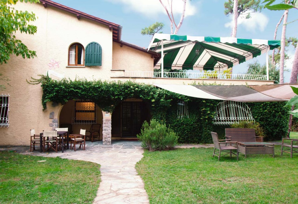 augustus hotel forte dei marmi garden